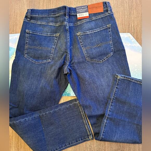 Lucky Brand Men’s 410 Athletic Straight Fit Straight Leg Jeans 32x30 Nwt - Picture 5 of 16